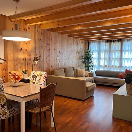 Luxury House Valencia D'Aneu Apartment ภายนอก รูปภาพ