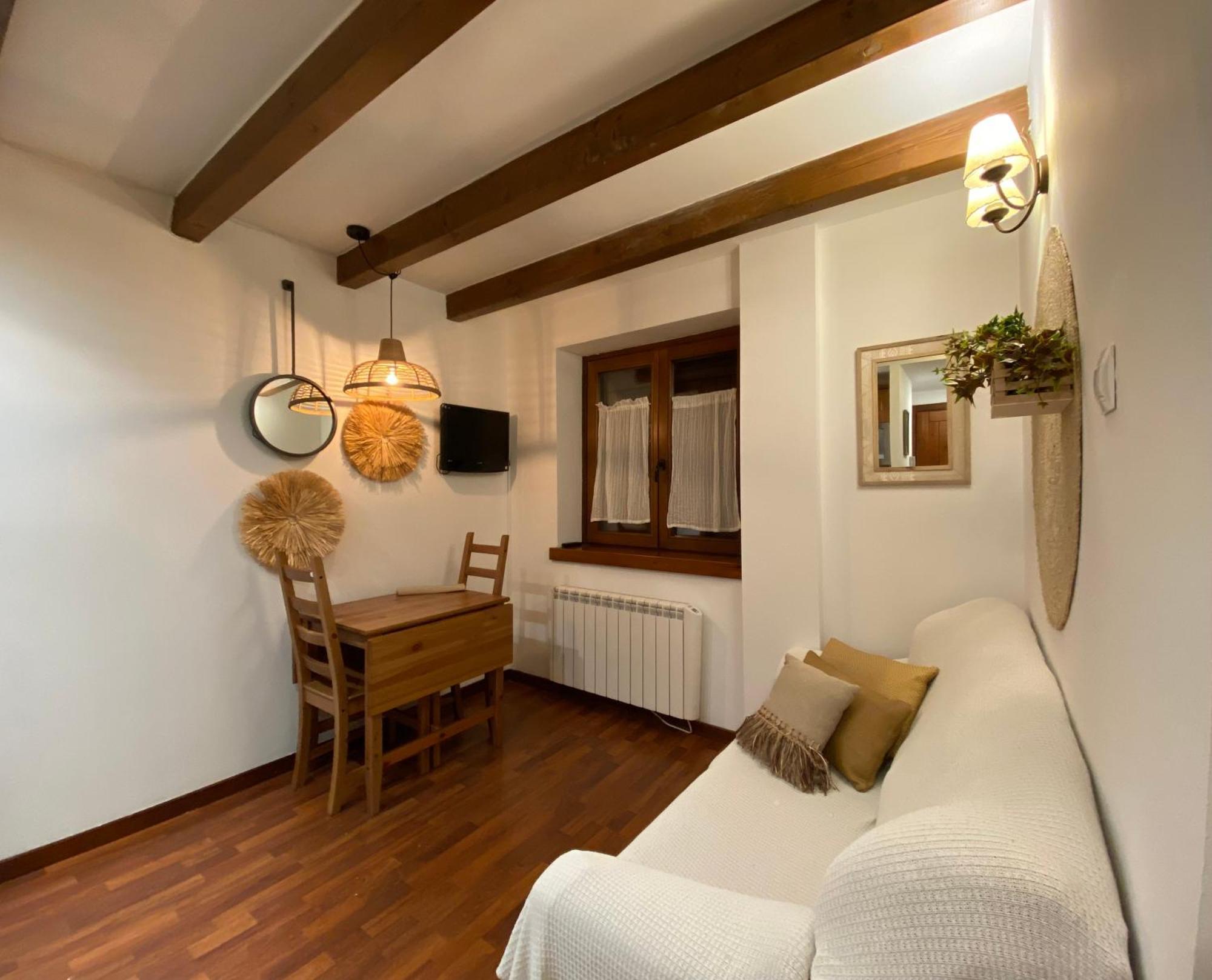 Luxury House Valencia D'Aneu Apartment ภายนอก รูปภาพ