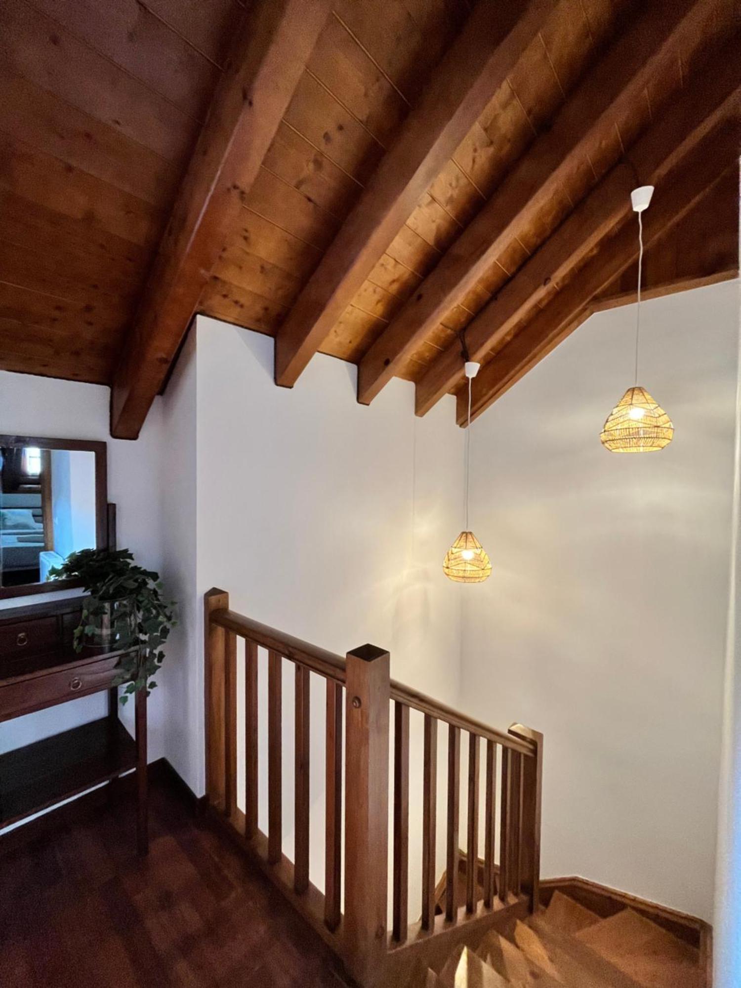 Luxury House Valencia D'Aneu Apartment ภายนอก รูปภาพ