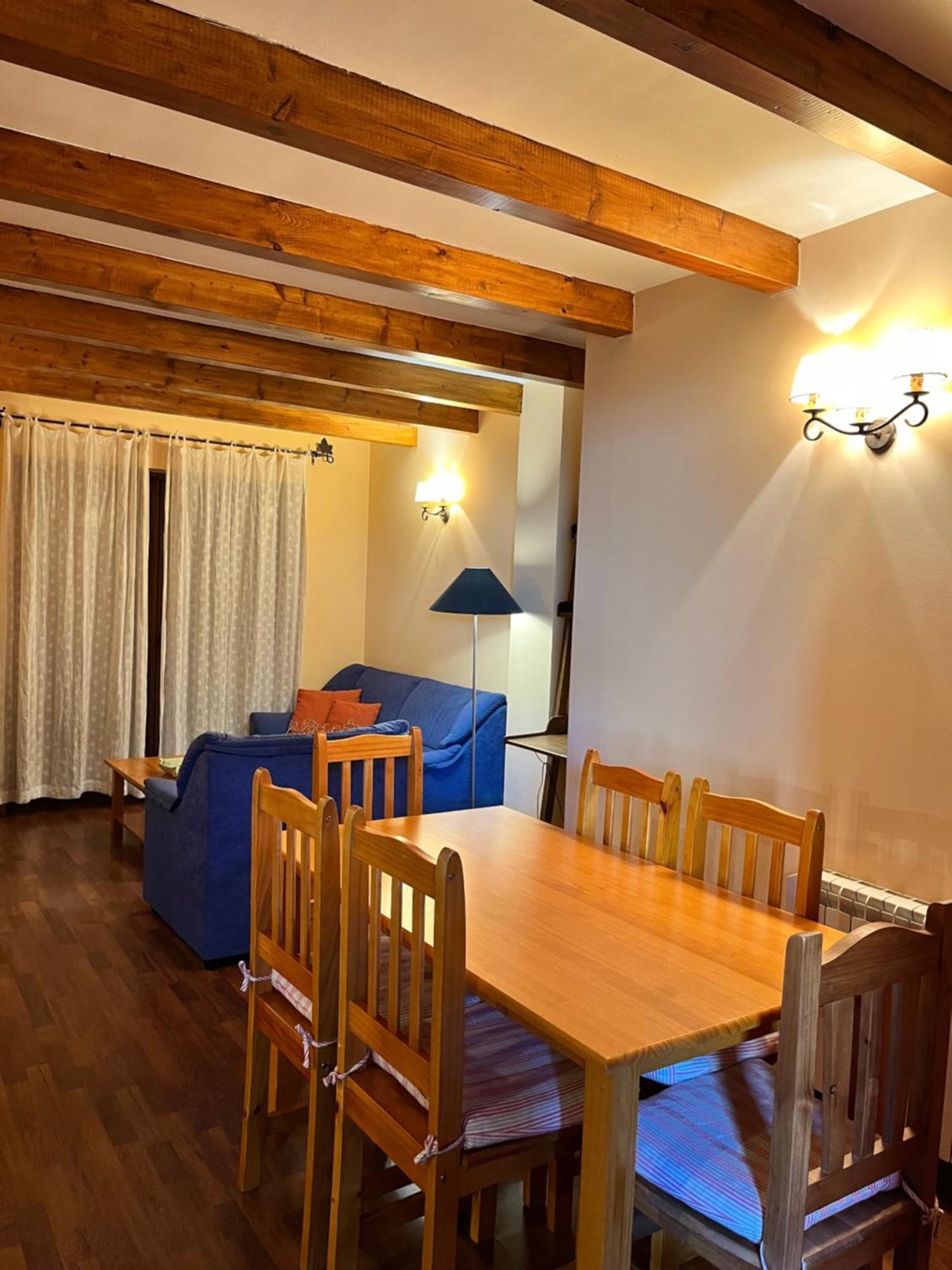 Luxury House Valencia D'Aneu Apartment ภายนอก รูปภาพ