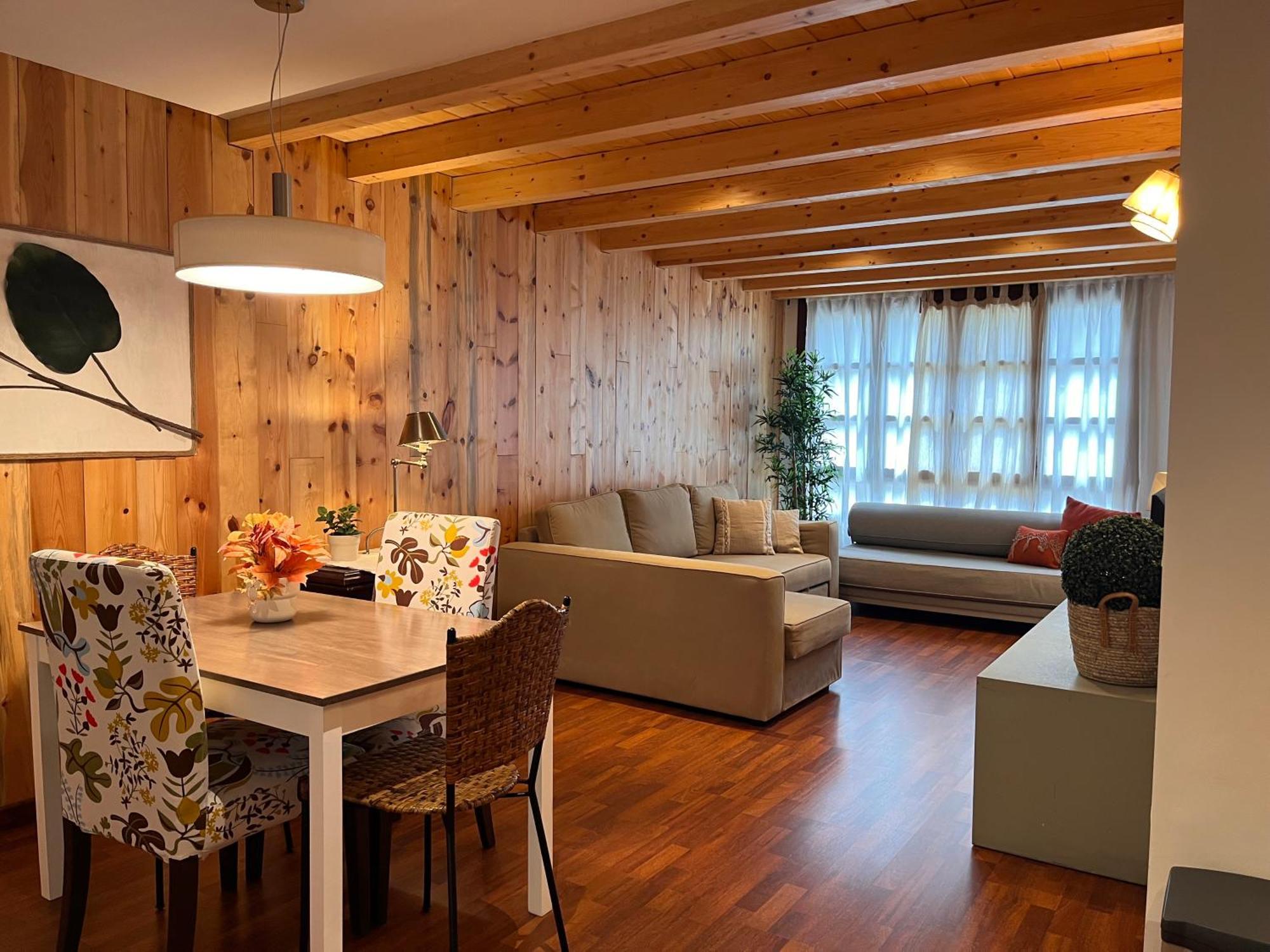 Luxury House Valencia D'Aneu Apartment ภายนอก รูปภาพ