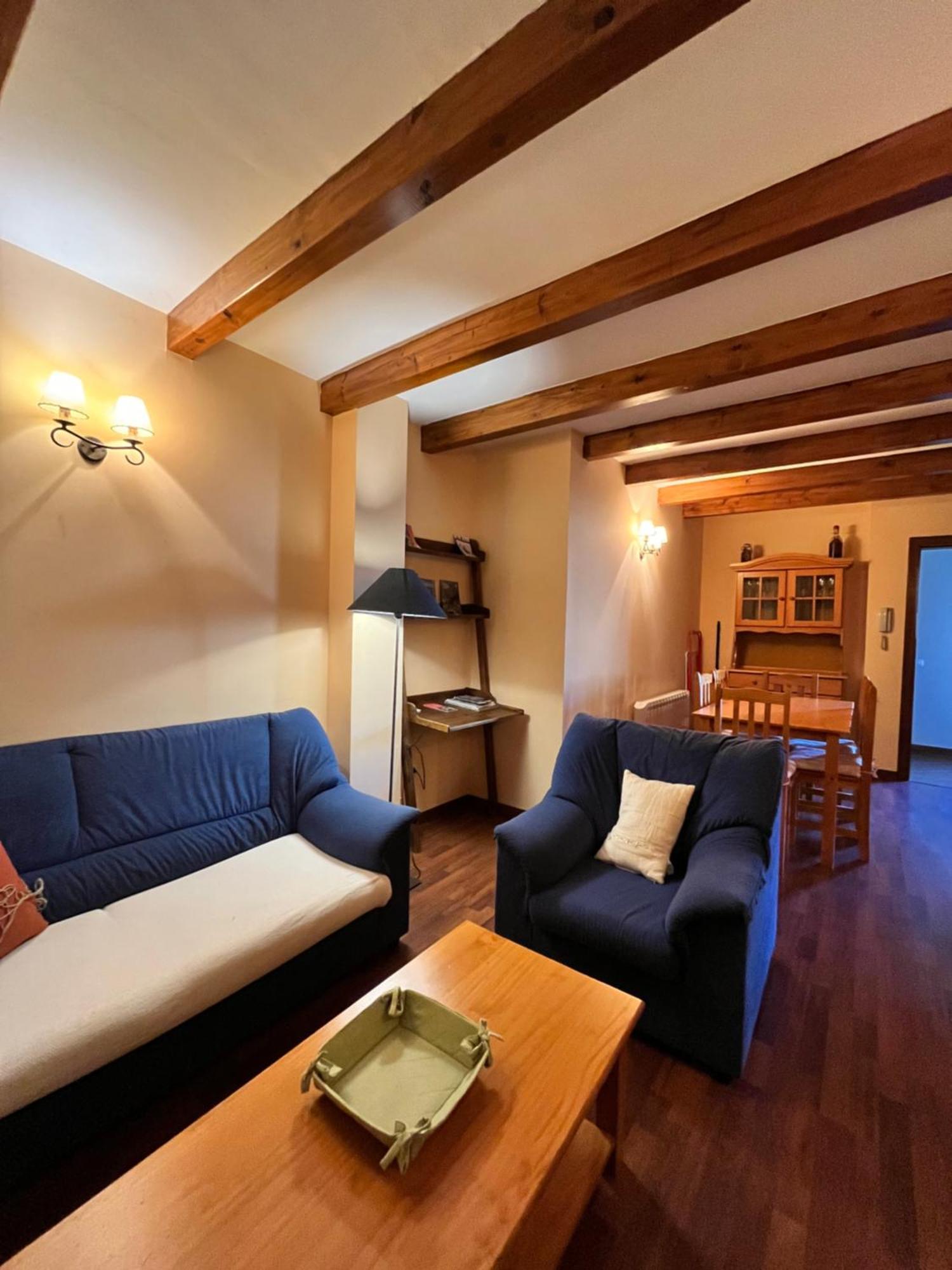 Luxury House Valencia D'Aneu Apartment ภายนอก รูปภาพ