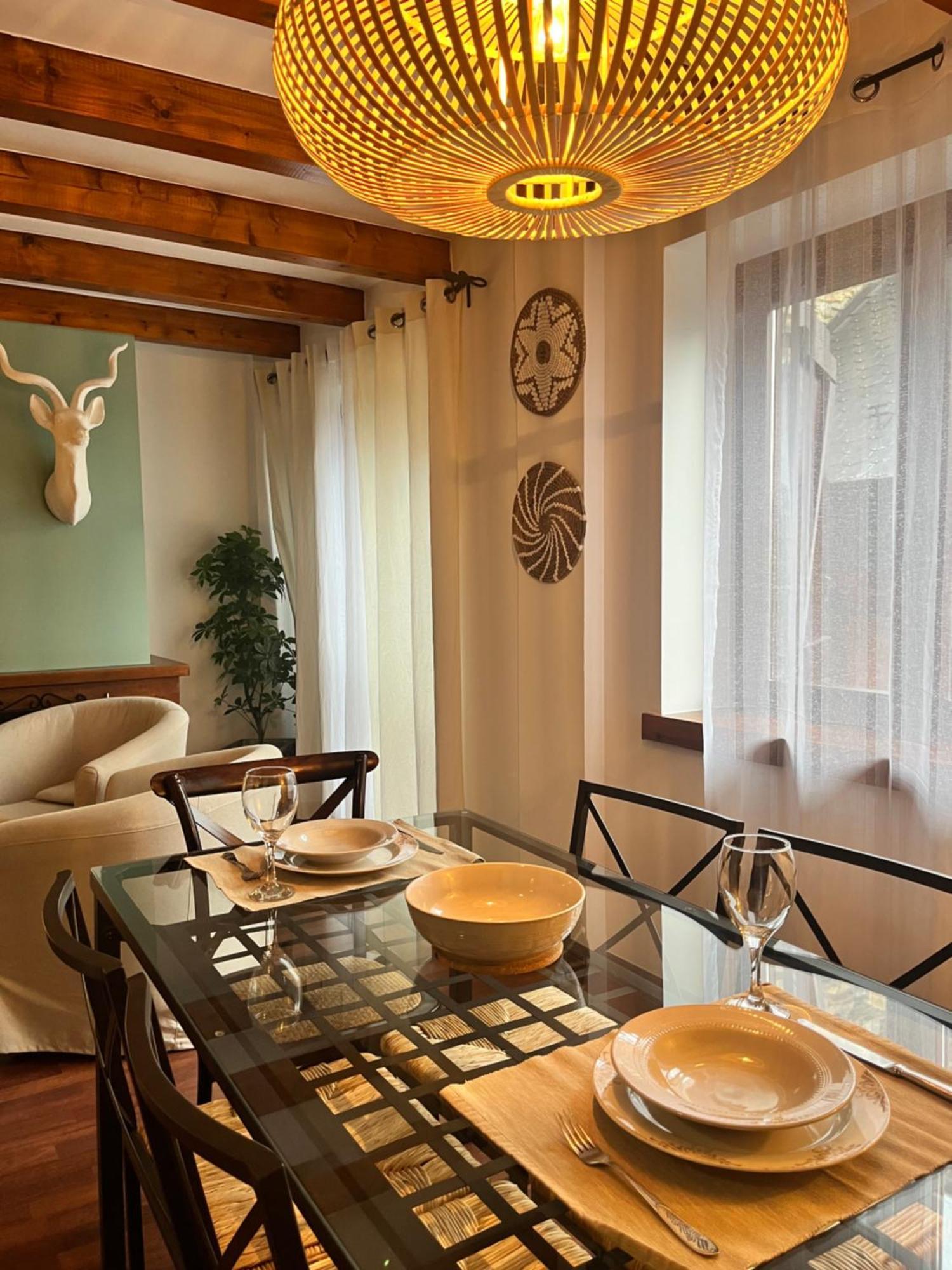 Luxury House Valencia D'Aneu Apartment ภายนอก รูปภาพ