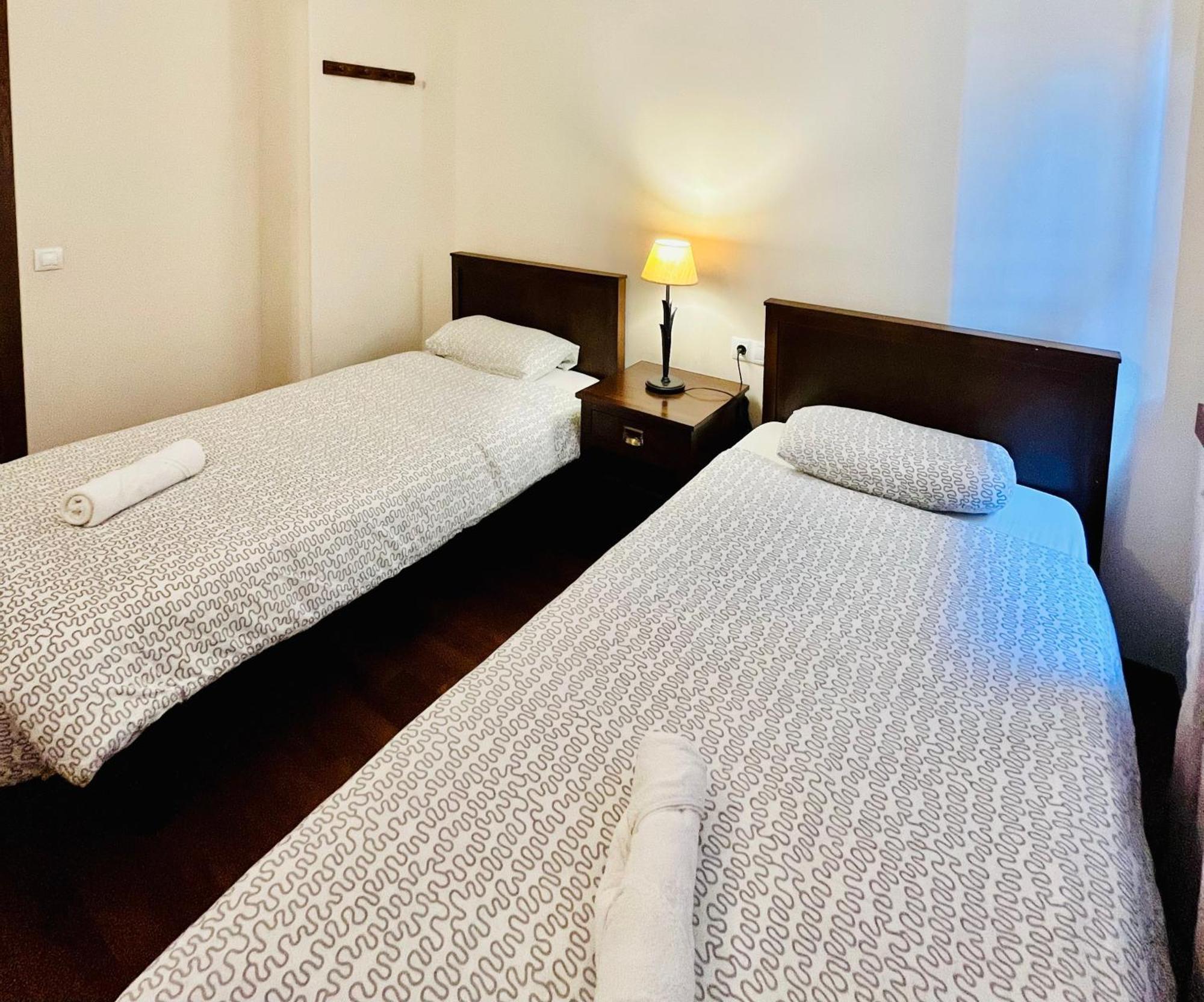 Luxury House Valencia D'Aneu Apartment ภายนอก รูปภาพ