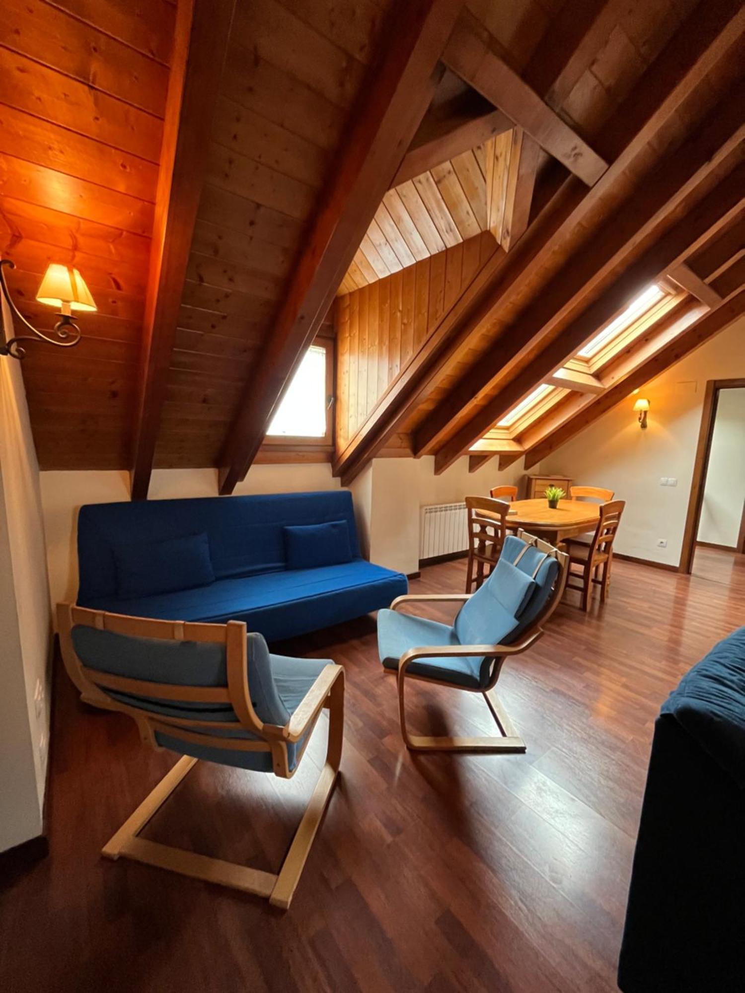Luxury House Valencia D'Aneu Apartment ภายนอก รูปภาพ
