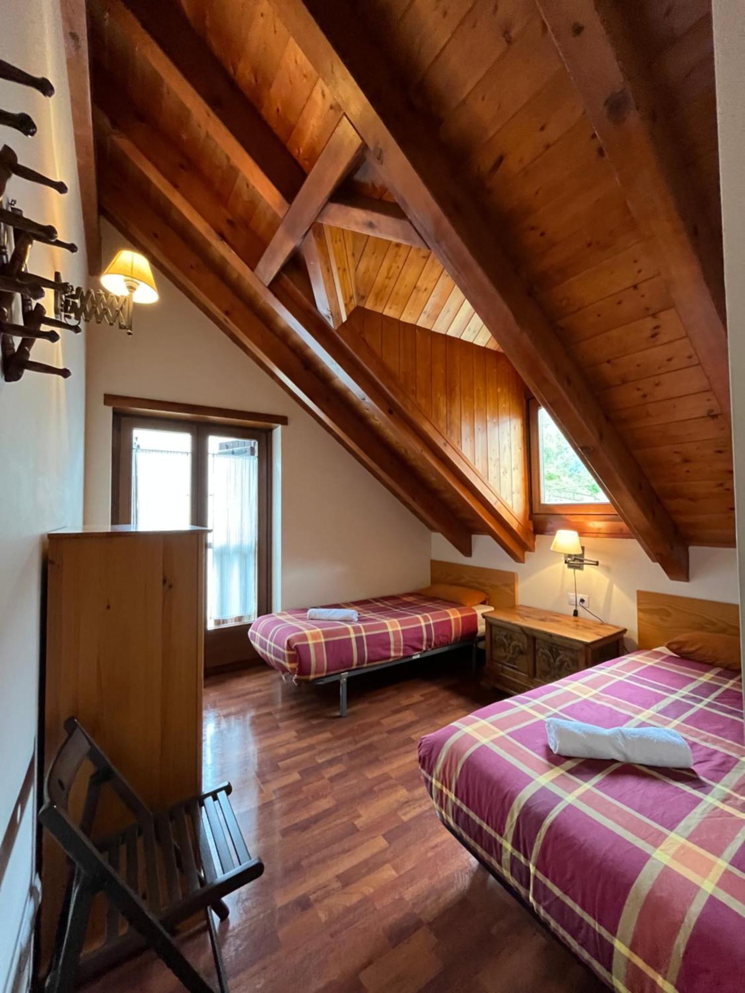 Luxury House Valencia D'Aneu Apartment ภายนอก รูปภาพ